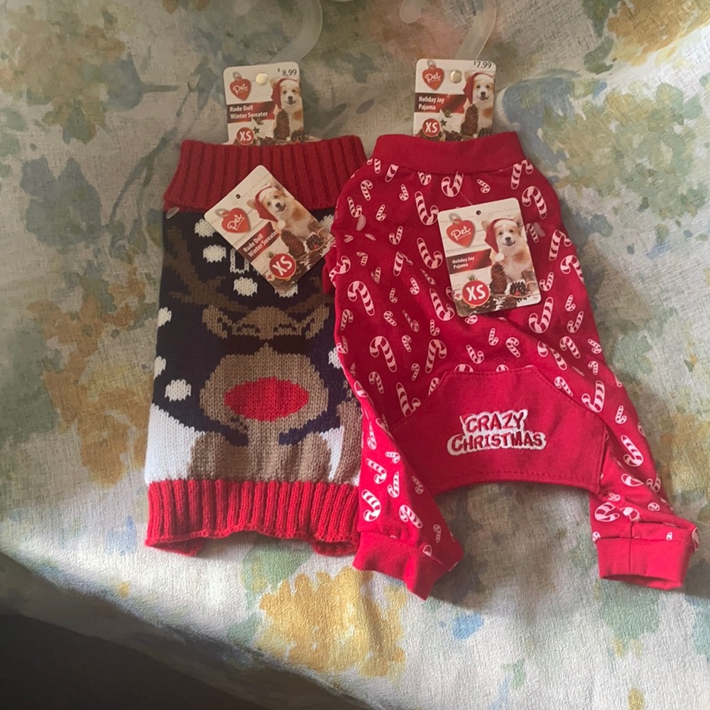 Bundle of Pet Central Holiday Sets